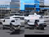 New 2026 Chevrolet Equinox LT image 3