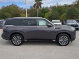 New 2025 INFINITI QX80 Luxe image 3
