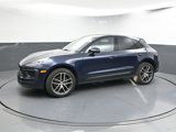 Certified 2022 Porsche Macan image 2