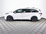 New 2025 Toyota Sienna Platinum image 5