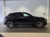 Used 2024 Porsche Macan image 6