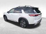 New 2025 Nissan Pathfinder Platinum image 3