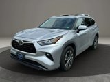 Used 2020 Toyota Highlander XLE image 3