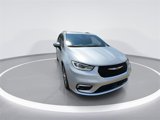 New 2026 Chrysler Pacifica Pinnacle image 3