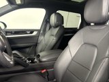 Used 2025 Porsche Cayenne image 5