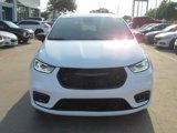 Used 2025 Chrysler Pacifica Limited image 2