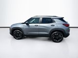 Used 2022 Toyota Highlander XLE image 4