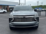 Used 2025 Chevrolet Suburban Premier image 3