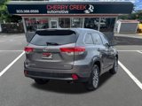 Used 2018 Toyota Highlander XLE image 3
