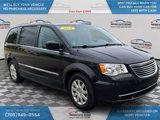 Used 2016 Chrysler Town & Country Touring image 3