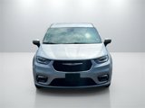 Used 2023 Chrysler Pacifica Touring-L image 5