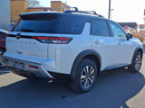 New 2025 Nissan Pathfinder SL image 4