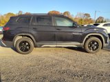 New 2025 Volkswagen Atlas Peak Edition SE image 4