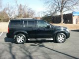 Used 2010 Nissan Pathfinder SE w/ SE Premium Journey Pkg image 4