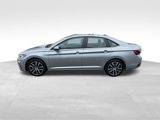 Used 2025 Volkswagen Jetta SE image 4
