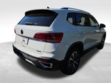 Used 2024 Volkswagen Taos SE image 4
