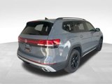 New 2025 Volkswagen Atlas Peak Edition SE image 3