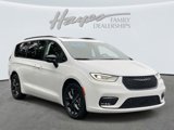 New 2026 Chrysler Pacifica Limited image 3