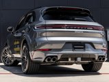 Certified 2025 Porsche Cayenne image 2