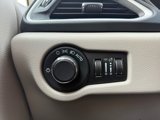 Used 2023 Chrysler Voyager LX image 3