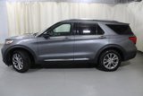Certified 2022 Ford Explorer Limited w/ Equipment Group 301A image 2