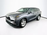 Used 2024 Toyota Highlander LE image 3