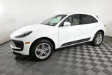 Used 2025 Porsche Macan image 2