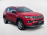 Used 2024 Jeep Compass Latitude image 3