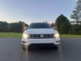Used 2019 Volkswagen Tiguan SE w/ Panoramic Sunroof Package image 2