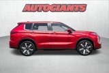 New 2025 Mitsubishi Outlander SE image 3