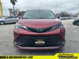 Used 2021 Toyota Sienna XLE image 2