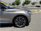 Used 2020 Lincoln Aviator Reserve w/ Equipment Group 202A image 3