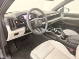 Used 2025 Porsche Cayenne image 4