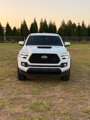 Used 2022 Toyota Tacoma TRD Off-Road image 2