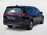 New 2025 Chrysler Pacifica Select image 2