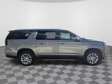 New 2025 Chevrolet Suburban Premier image 5