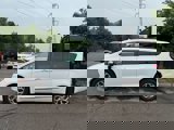 Used 2023 Chrysler Pacifica Limited image 3
