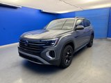 New 2025 Volkswagen Atlas Peak Edition SE image 4