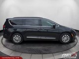 Used 2017 Chrysler Pacifica Touring-L image 6