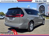 New 2025 Chrysler Pacifica Select image 4