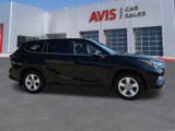 Used 2024 Toyota Highlander LE image 5