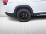 New 2025 Volkswagen Atlas Peak Edition SE image 4