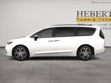 New 2025 Chrysler Pacifica Pinnacle image 3