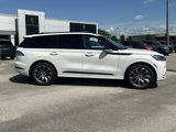 New 2025 Lincoln Aviator 2WD w/ Jet Appearance Package image 4
