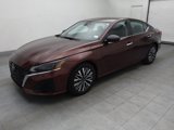 Used 2024 Nissan Altima 2.5 SV image 2