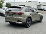 Used 2025 MAZDA CX-70 Plug-In Hybrid w/ Premium Plus image 2