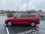 New 2025 Chrysler Pacifica Select image 6