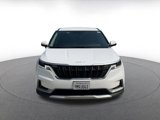 Used 2024 Kia Carnival LX image 4