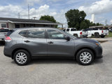 Used 2016 Nissan Rogue S image 2