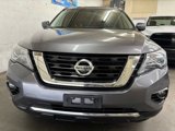Used 2019 Nissan Pathfinder SV image 2
